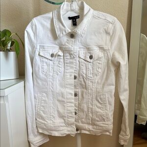 Aqua White Jean Jacket Fitted Silhouette